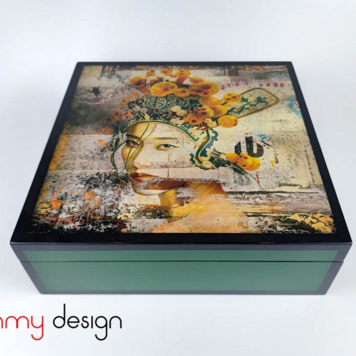  Green/ black rectangular lacquer box with  SF Asia Opera Skullface 31,3x31.3x10